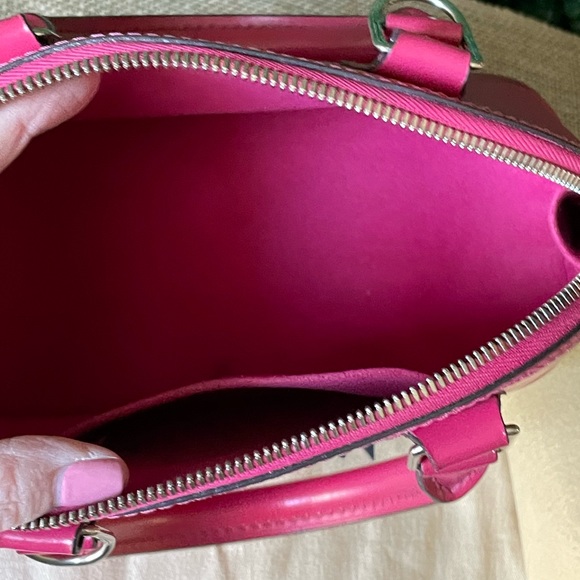 Louis Vuitton Epi Pink Alma BB with Strap - Picture 7 of 9